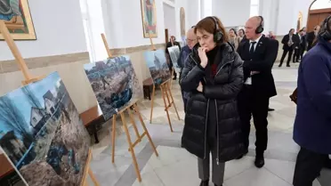 Bulgar Dışişleri Bakanı Nadejda Neynski, Buça Töreninde Rus Katliamını Anarak Savaşın İnsan Kayıplarına Dikkat Çekti