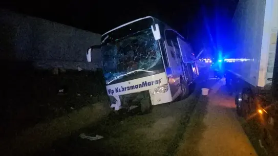 Kaza sonrası otobüs