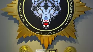 Operasyon sırasında yakalanan şüpheliler ve ele geçirilen maddeler