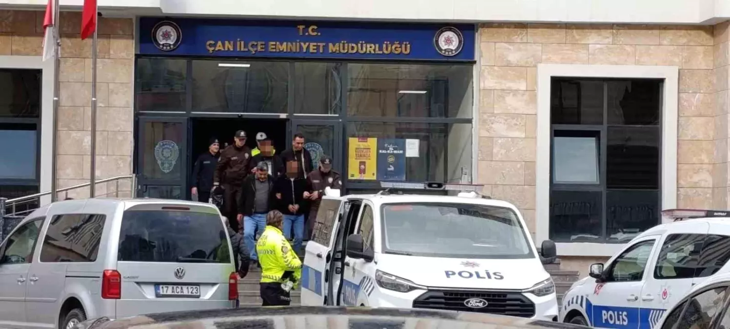 Çanakkale'de Çalınan Araç Edremit'te Yakalandı