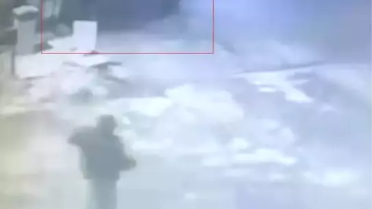 Zonguldak'ta Beton Bariyere Çarpan Otomobil 3 Yaralıyı Hastaneye Sevk Etti