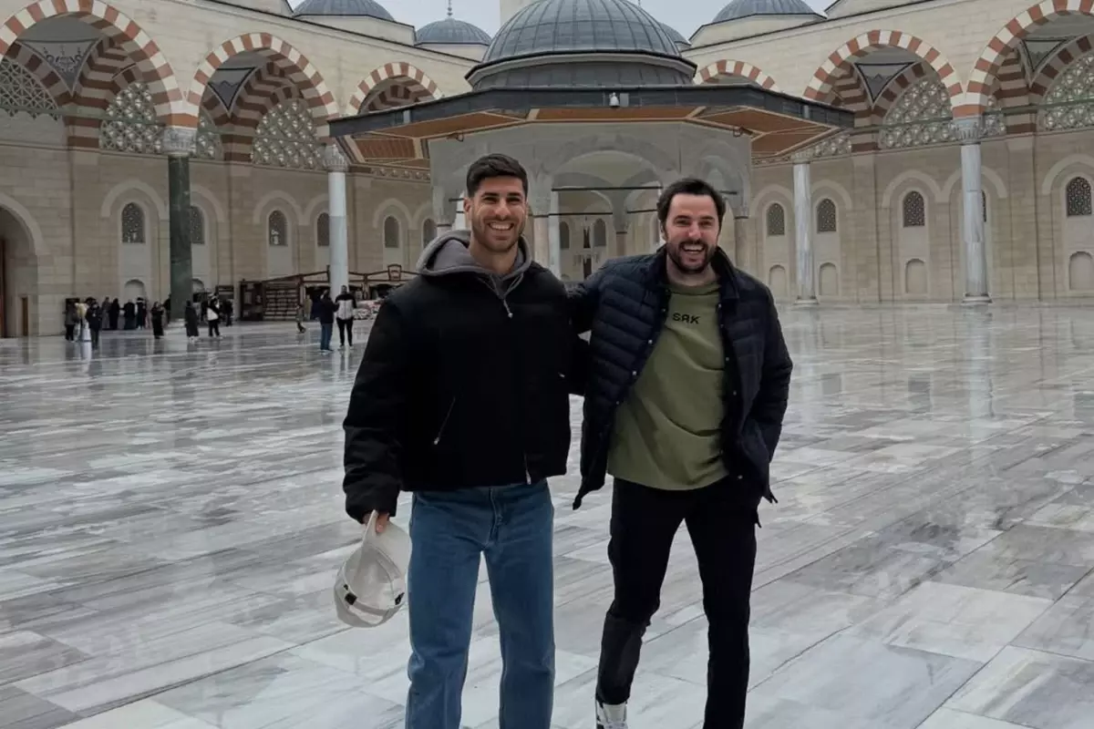 Marco Asensio'nun Çamlıca Camii'nde Çektiği Fotoğraf Taraftarların Gözünden Beğeni Topladı