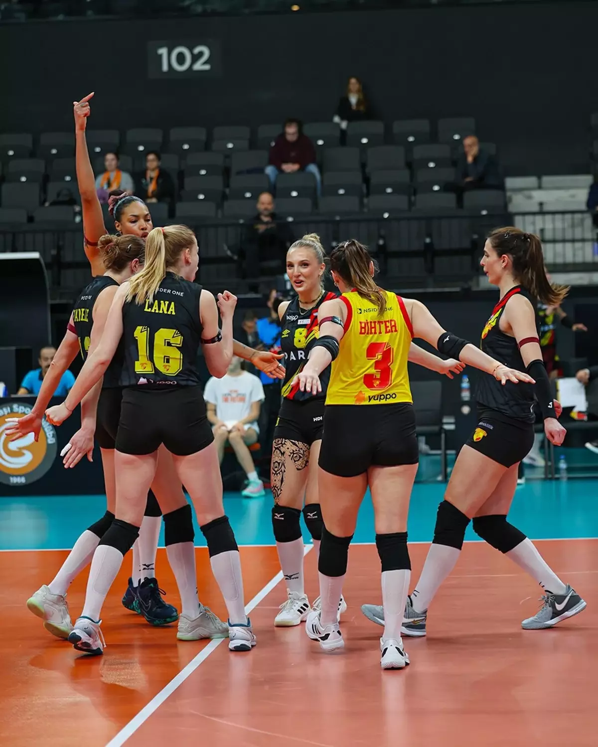Göztepe Voleybol Takımı 11 Oyuncusuyla Yola Veda Etti, Yeni Yabancı Transfer Yushan Zhuang İmzaladı