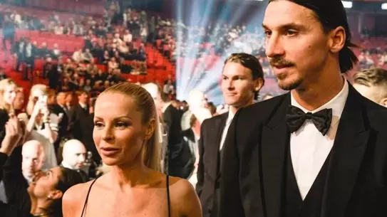 Zlatan Ibrahimovic ve banka görevlisi