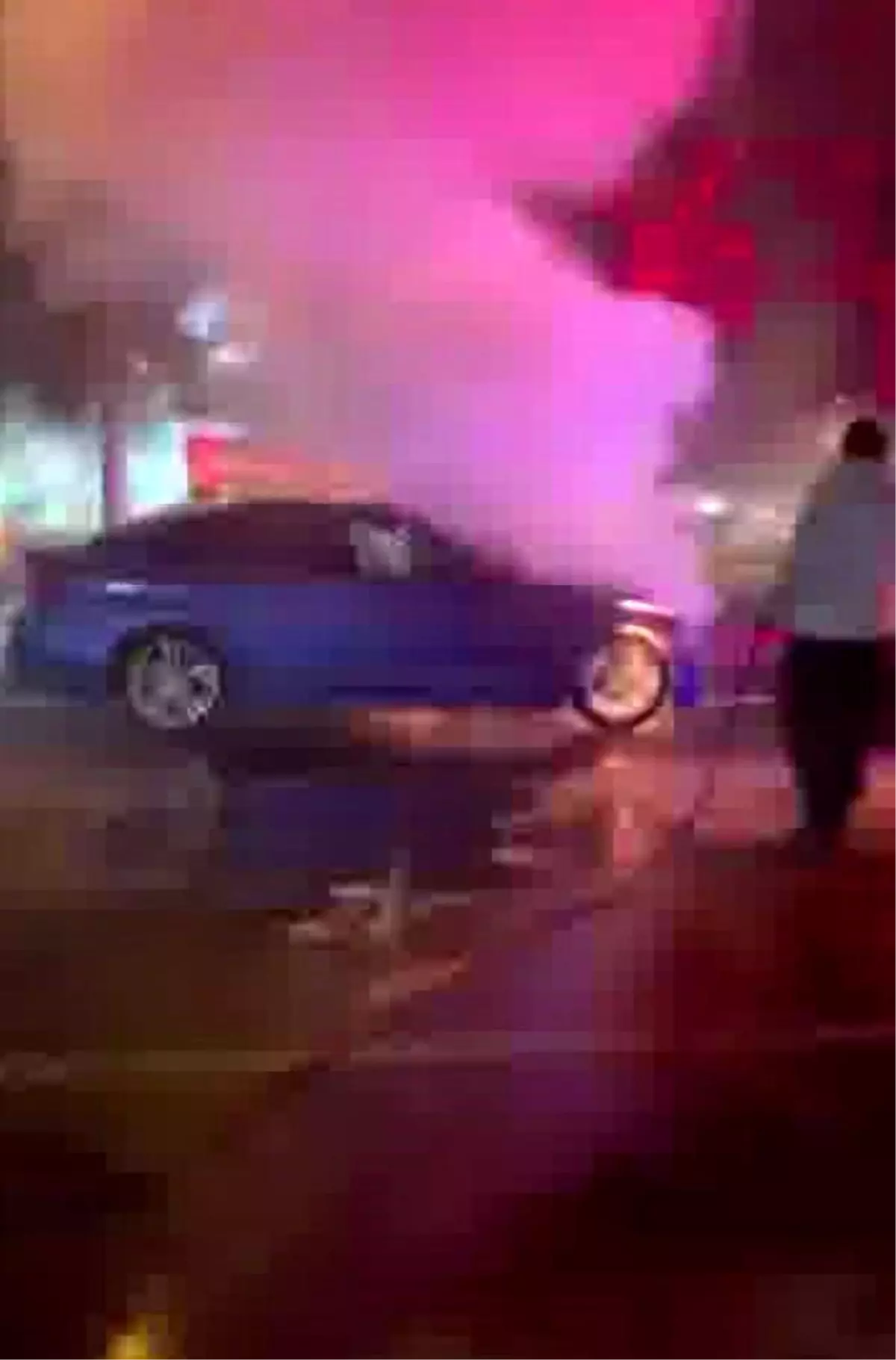 Diyarbakır Kayapınar’da Seyir Halindeki Otomobilde Yangın Korkunç Anlar Yaşattı