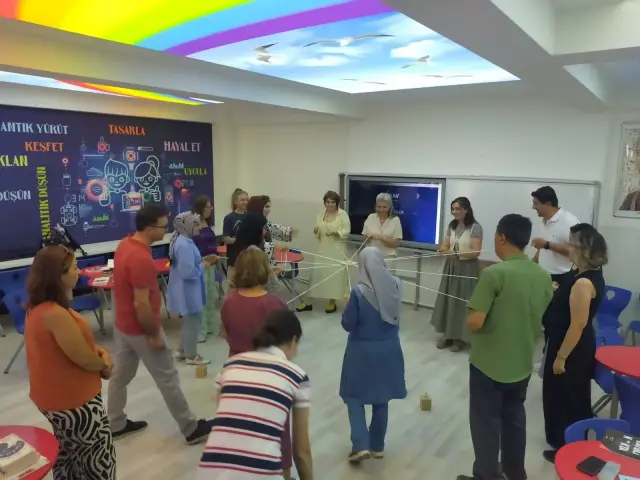 Şenlikte öğretmenlerin etkileşimi