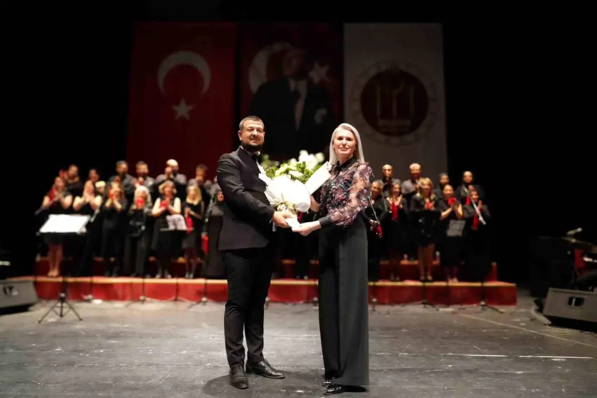 Bilecik’te Türk Halk Müziği Coşkusu: Sazdan Söze Konserine Katılım