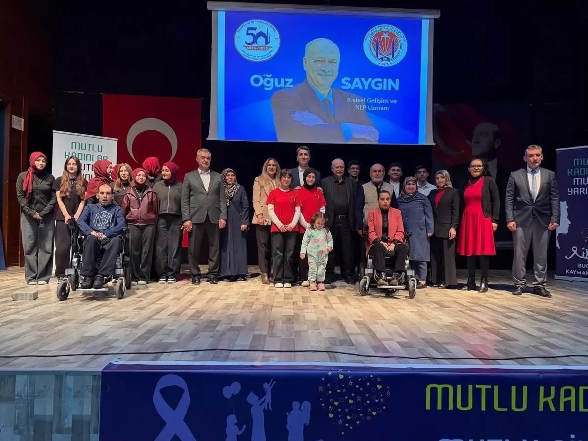 Bucak’ta Aile ve Eğitim Odaklı Konferans İlgi Görüyor