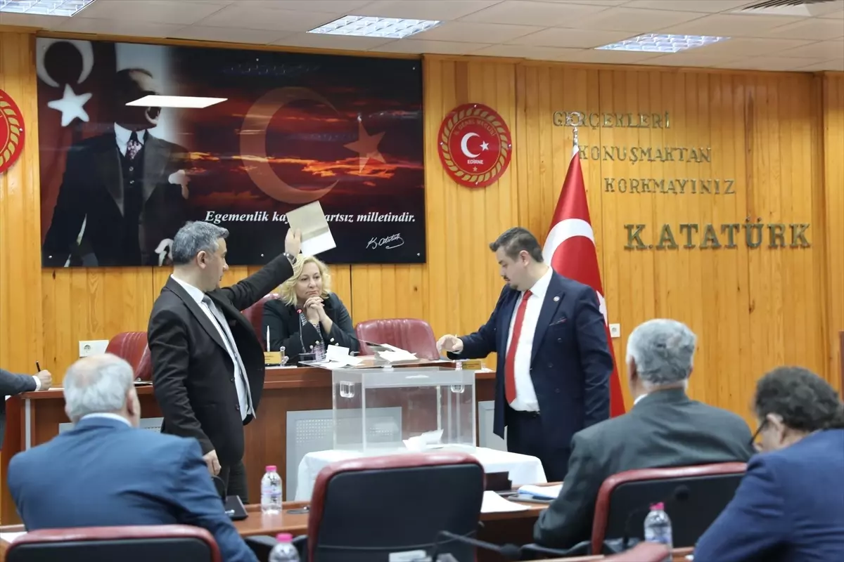 Edirne İl Genel Meclisi'nde Gegeoğlu Yeniden Başkan Seçildi, Nisan Toplantıları Resmen Başladı