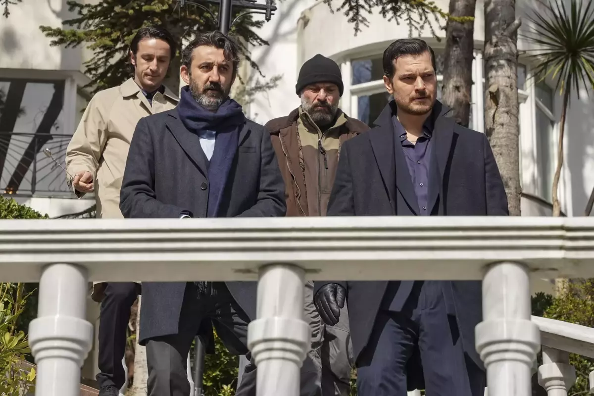 Eşref Rüya Dizisi Oyuncusu Ramazan Tetik 37 Yaşında Kalp Krizi Nedeniyle Hayatını Kaybetti