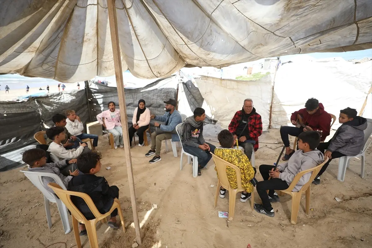 Gazze’de Müzik Atölyesi: Çocukların Yüzünde Umut Işığı