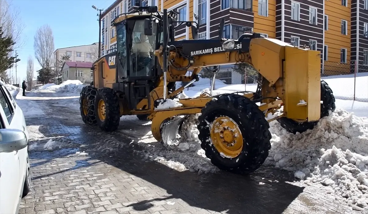 Sarıkamış’ta Kar Temizleme Operasyonları Hız Kesmeden Sürüyor