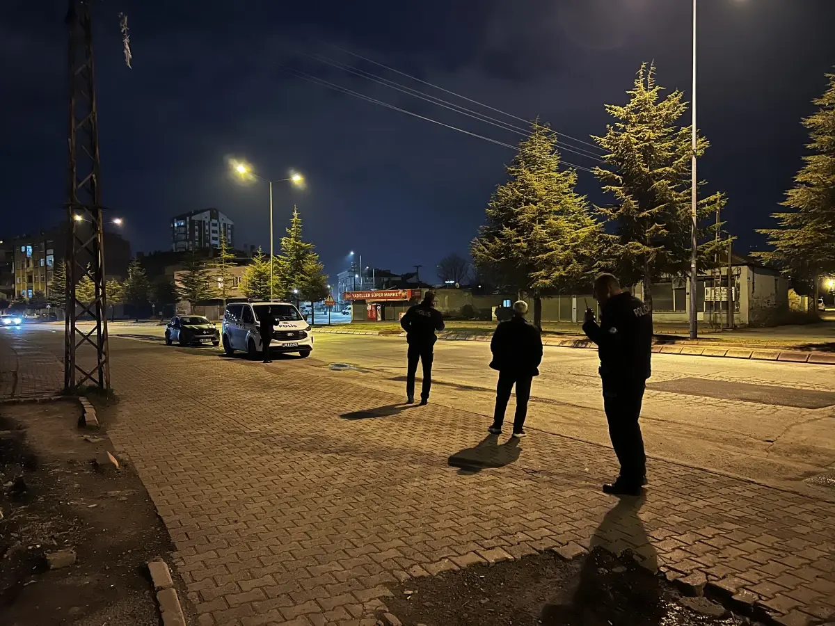 Kayseri'de Bıçaklı Çatışma: İki Suriye Uyruklu Kardeş Yaralandı