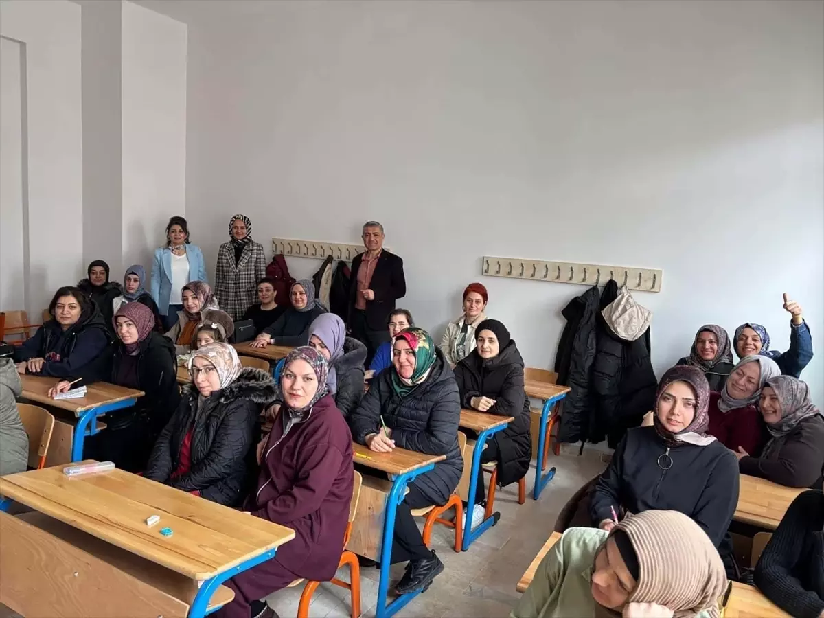 Sivas’ta Anneler Okuyor Projesi: Kitapla Büyüyen Nesiller