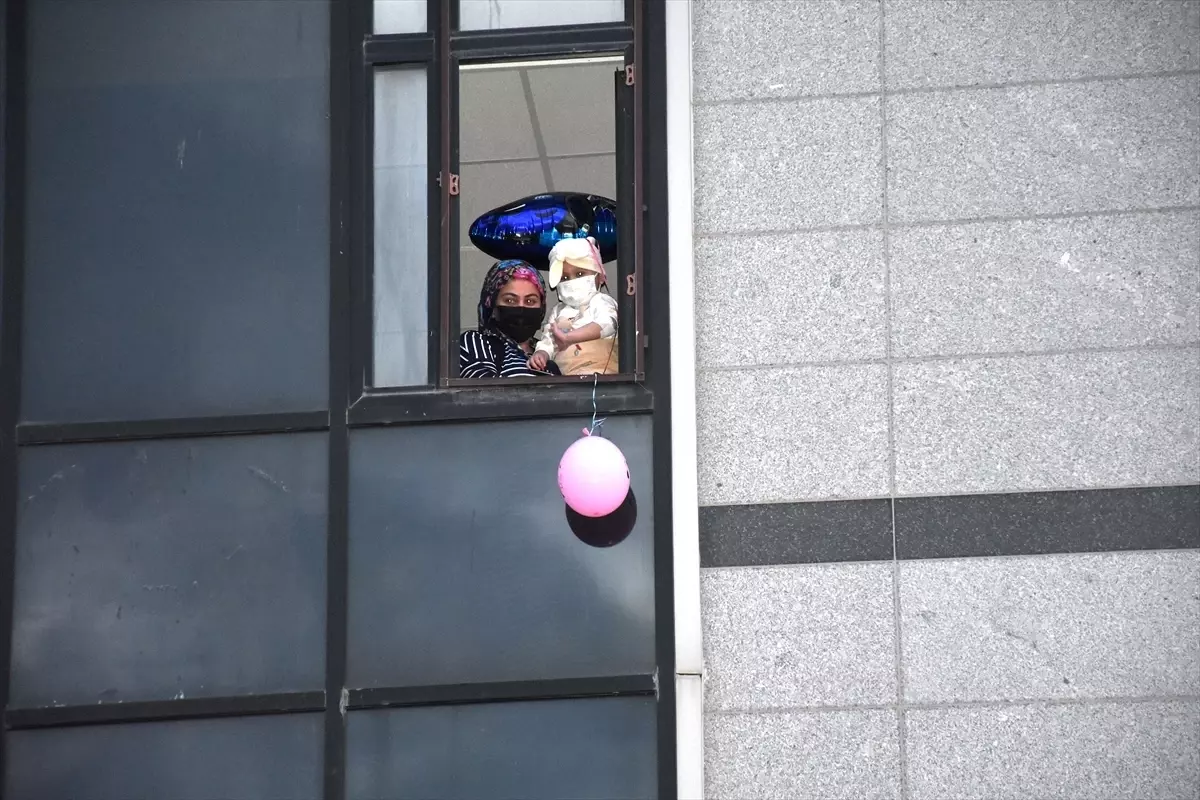 Van’da Lösemi Çocuklarına Moral Dolu Balon Gökyüzüne Bırakıldı