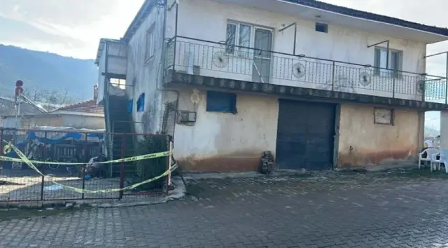 Olay yerinde polis ekipleri