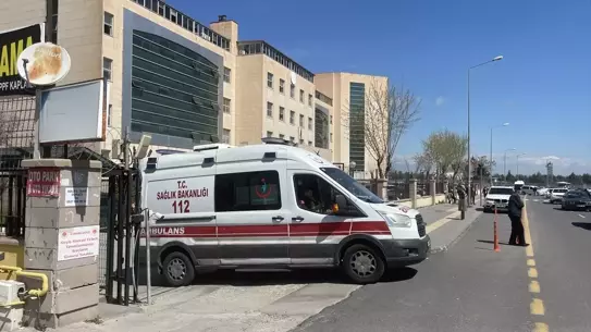 Diyarbakır Adliyesi'nde bıçaklı kavga anı