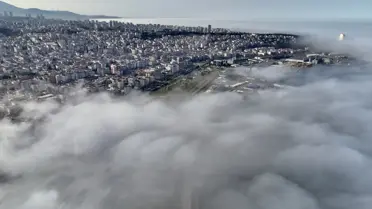 Samsun Karadeniz kıyısında sis bulutu