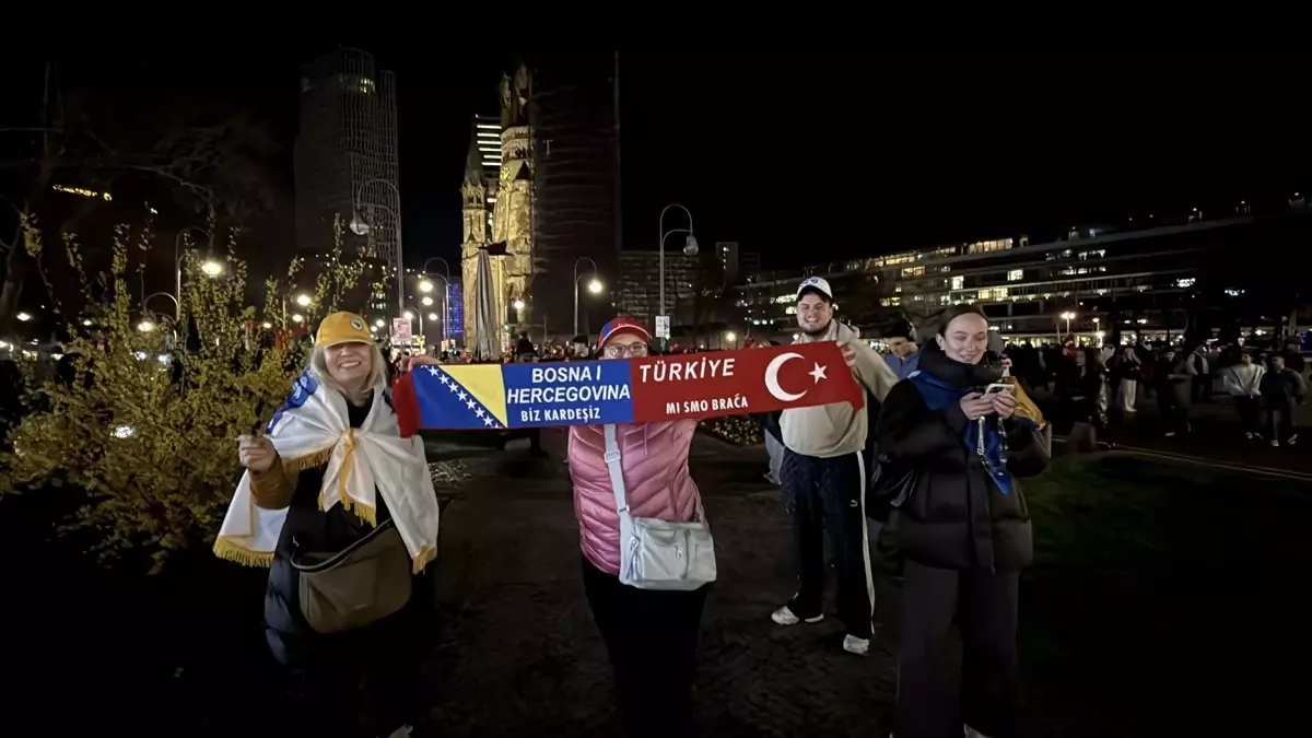 Berlin'de A Milli Takım Zaferi Coşkusu