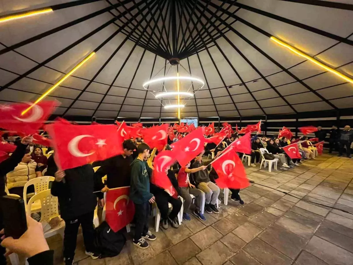 Fatih’te A Milli Takım’ın Kosova Zaferi Coşkuyla Kutlandı