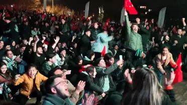 Antalya’da Dev Ekran Kutlaması: Milli Takımın Dünya Kupası Bileti Coşkusu
