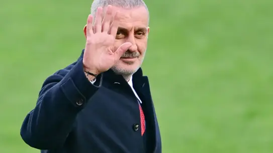 İbrahim Hacıosmanoğlu ve Gençlik ve Spor Bakanı Osman Aşkın Bak kutlama anı