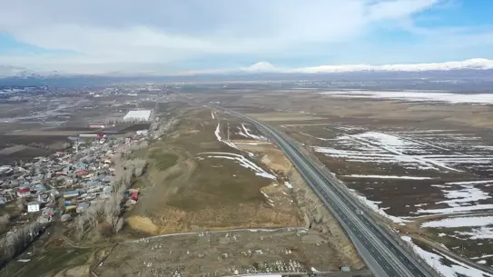 Dronla çekilmiş kar erime sahnesi