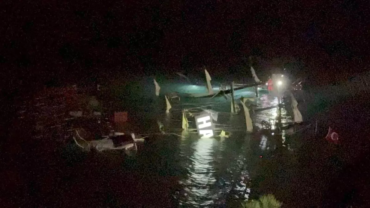 Fethiye’de Tekne Kazası: 6 Kişi Kurtarıldı, Kayıp Yolcu Aranıyor