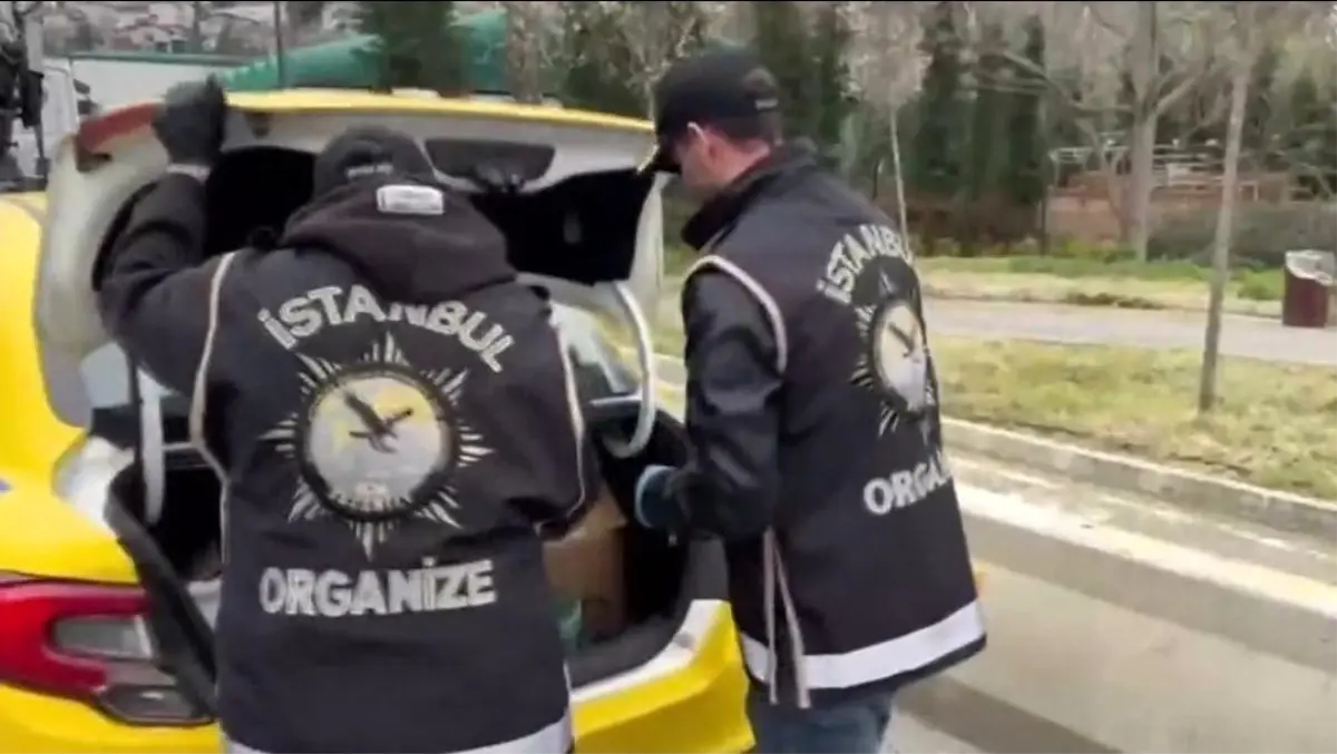 Sarıyer'de Polis, 113 Tabancayı Ele Geçirerek 2 Şüpheliyi Gözaltına Aldı