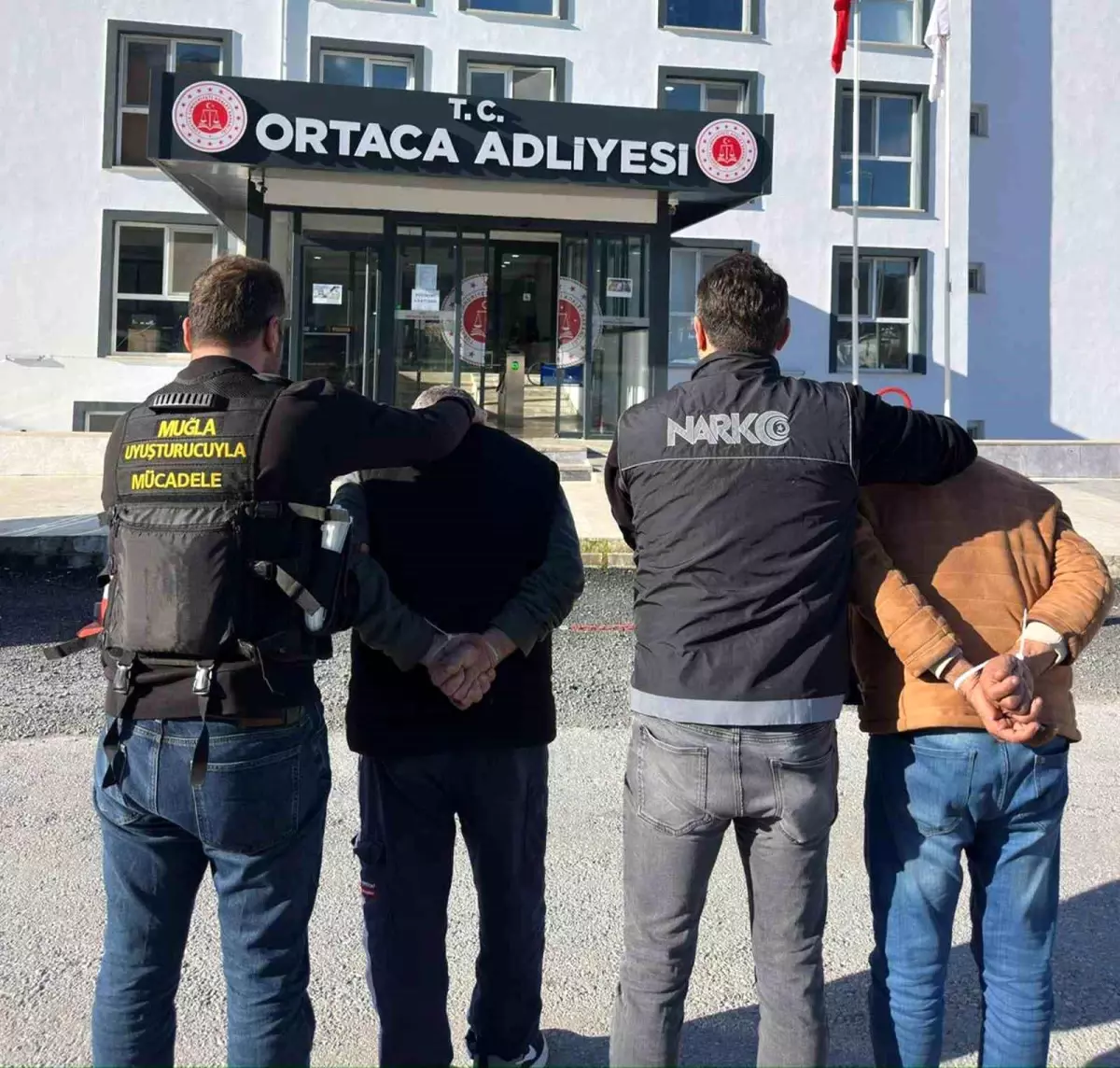 Dalaman’da Otobüs Terminalinde Büyük Uyuşturucu Operasyonu