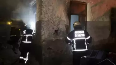 Aksaray’da Metrük Evde Çıkan Yangın Hızlıca Kontrol Altına Alındı
