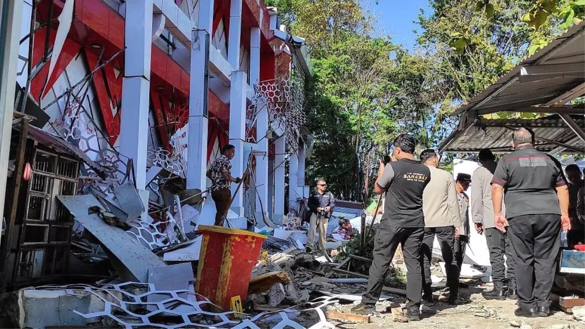 Maluku Denizi'nde 7,4 Şiddetinde Deprem: Tsunami Uyarısı Kaldırıldı
