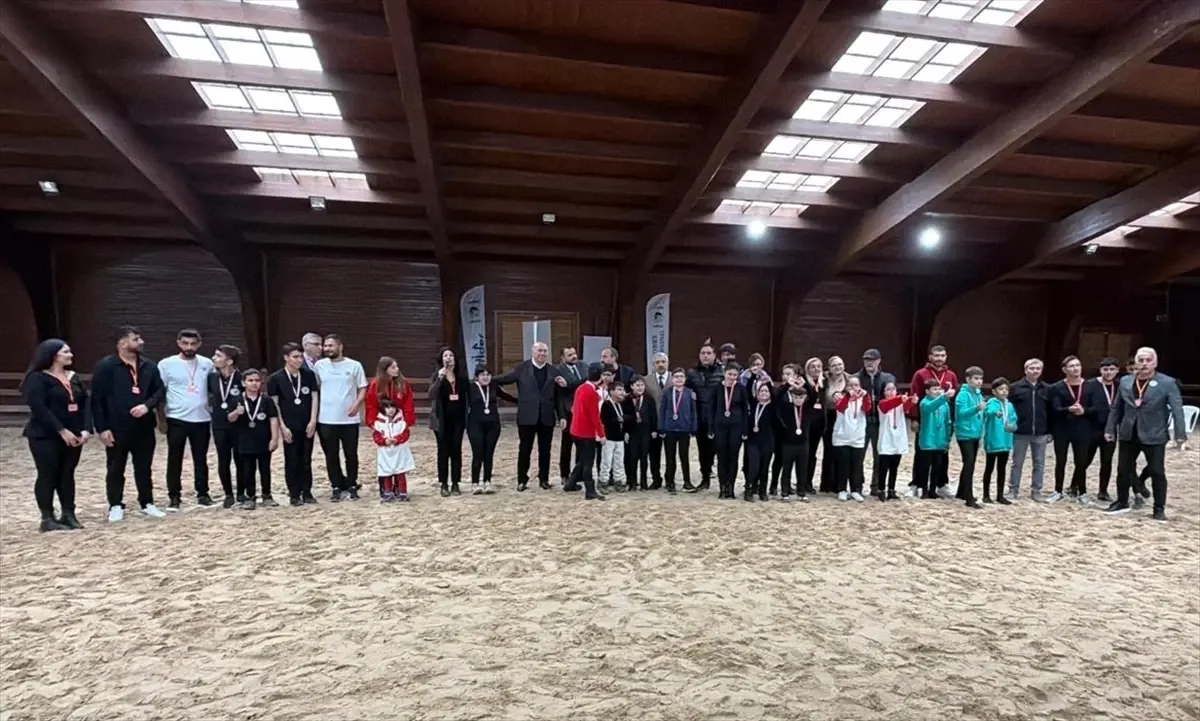 Ankara’da Özel Sporcular, Dünya Otizm Günü’nde Atlı Cimnastik Şöleniyle Buluştu
