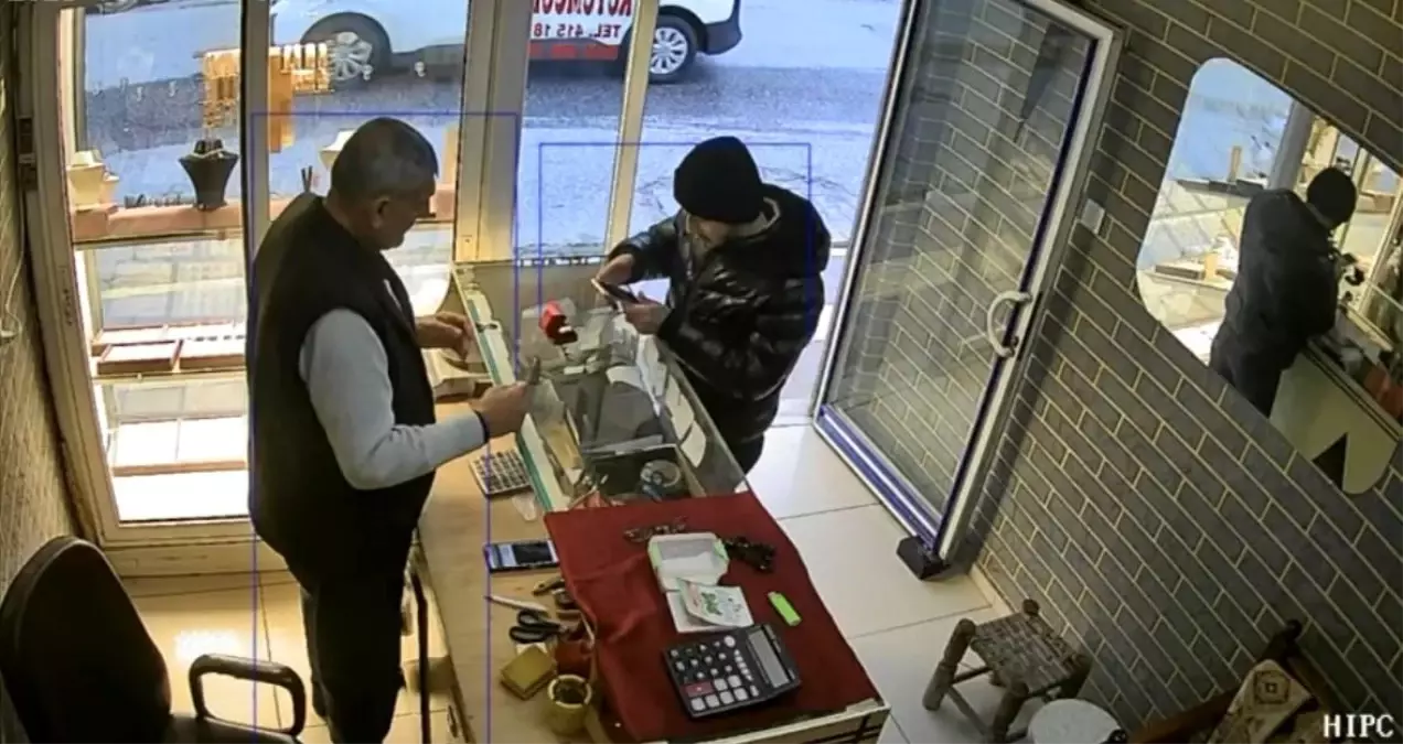 Nusaybin'de Kuyumcuya Giren Hırsız Yakalandı: Altın Yüzük Olayı Detayları