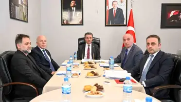 Toplantı sonrası imza töreni