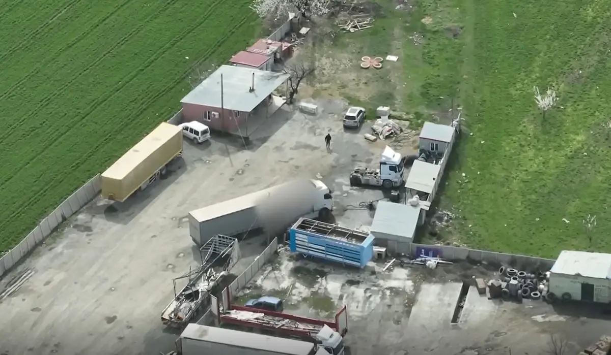 İğdır’da Drone Destekli Kaçak Akaryakıt Operasyonu: 8.9 Bin Litre Yakıt Ele Geçirildi