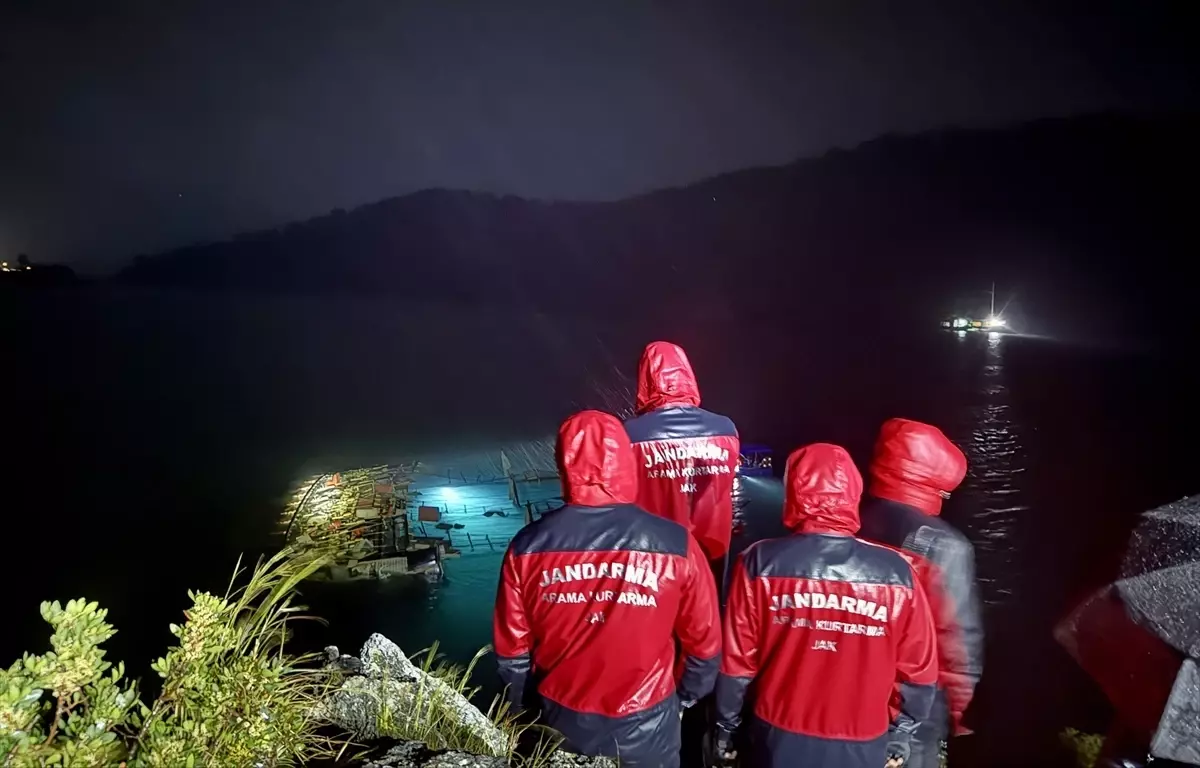 Fethiye’de Tekne Kazası: 6 Kişi Kurtarıldı, Kayıp 1 İçin Arama Sürüyor