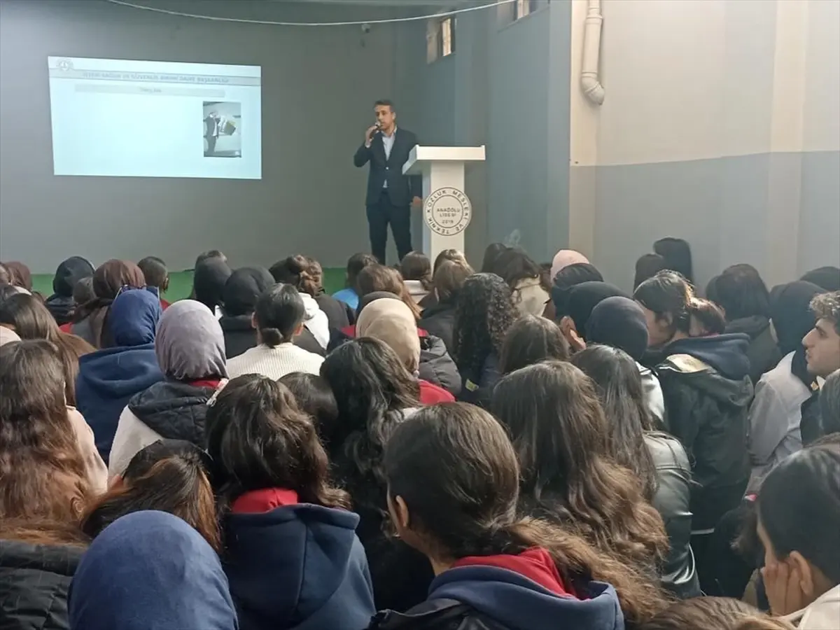 Kozluk’ta İş Sağlığı ve Güvenliği Seminerleri Öğretmen ve Öğrencileri Bilgilendirdi