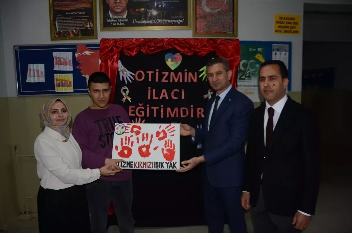 Muş’ta Otizm Farkındalığı İçin Birlikte Fidan Dikimi ve Gökyüzü Kutlaması