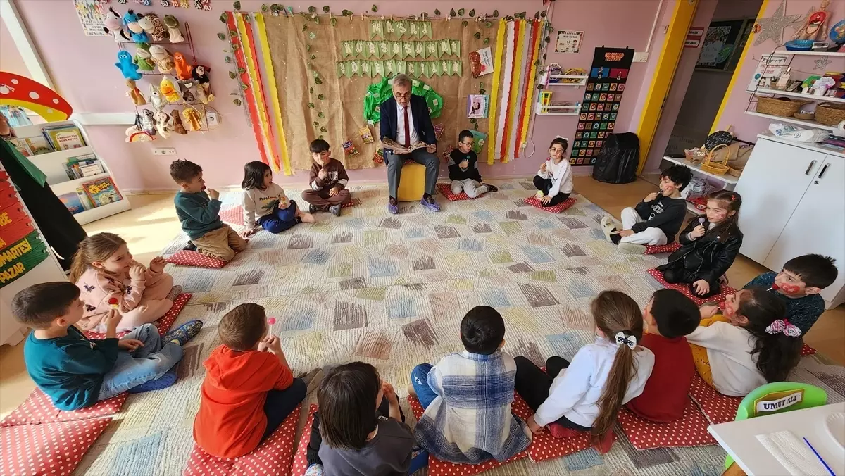 Amasya’nın Suluova İlçesinde Çocuklara Masal ve Boyama Keyfi