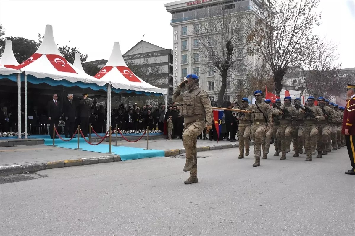 Ticaret Bakanı Ömer Bolat, Van'ın 108. Yıl Dönümünde Birlik ve Dayanışma Mesajı Verdi
