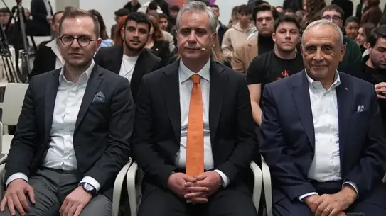 Yalçın'ın konferans salonu