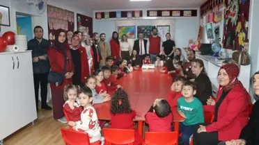 Etkinlikte kullanılan renkli balonlar