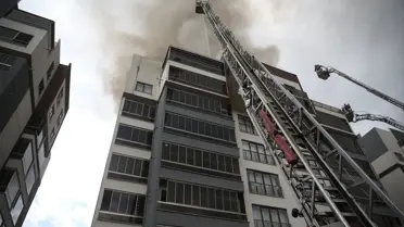 Yangın sonrası apartmanın dış görünüşü