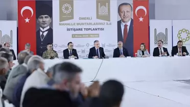 Vali Akkoyun Ömerli'de esnaf ve vatandaşları ziyaret ederken
