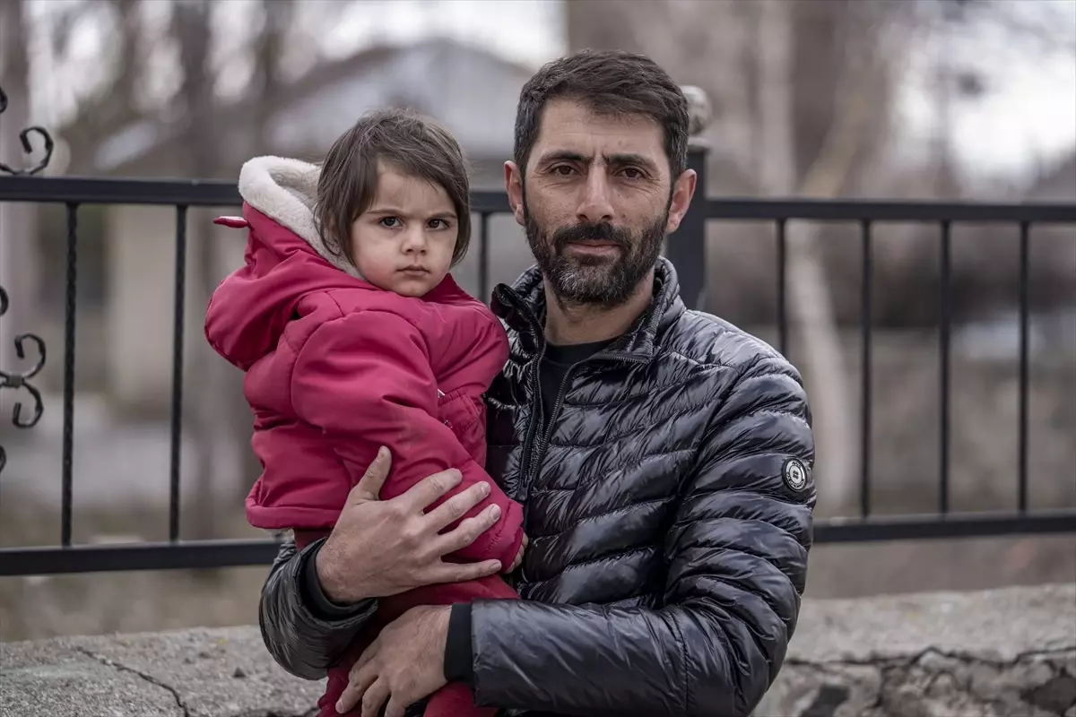 Erzurum Camisinin Kubbesinde Leylekler Baharı Müjdeledi