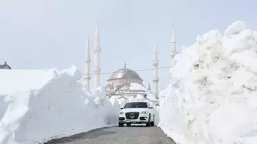 Gümüşhane dağ yollarında kar temizleme ekipmanları
