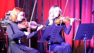 Konser sahnesi ve orkestra