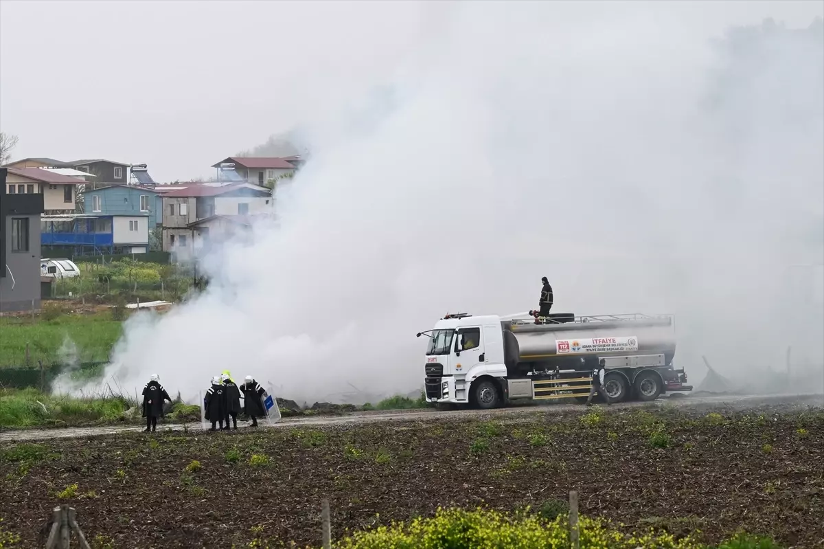 Seyhan Barajı Kıyısındaki Kaçak Yapılar Geniş Çaplı Yıkım Sürecinde