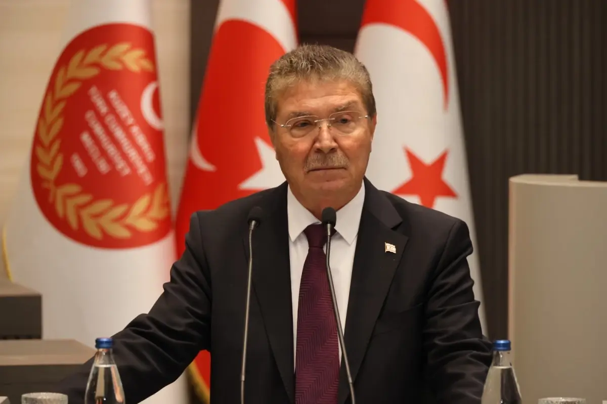 Ünal Üstel, EOKA’yı Yüceltme İddialarına Sert Çıkış Yaptı